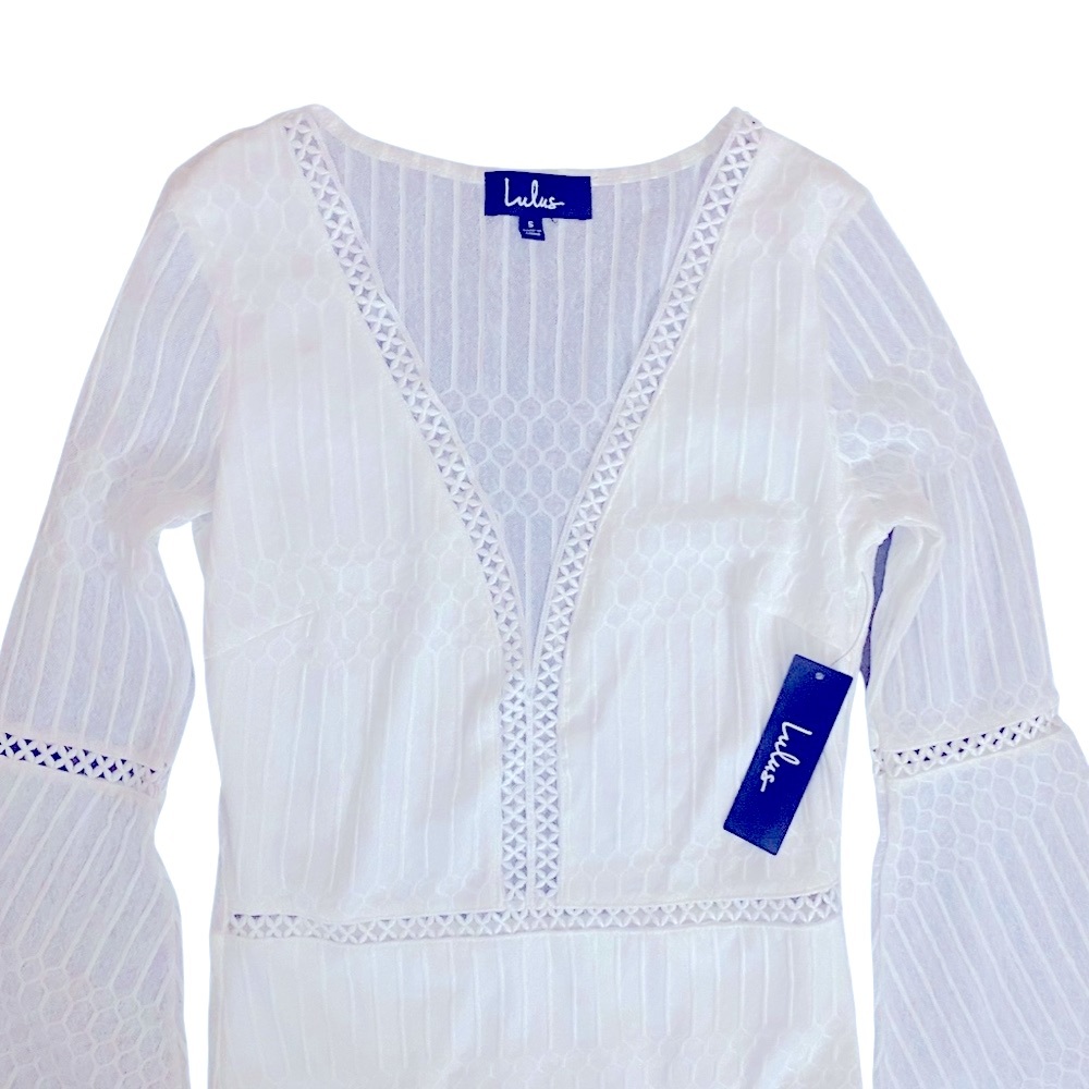 NWT Gorgeous white lace deep V Lulu’s bodysuit - Picture 2 of 5